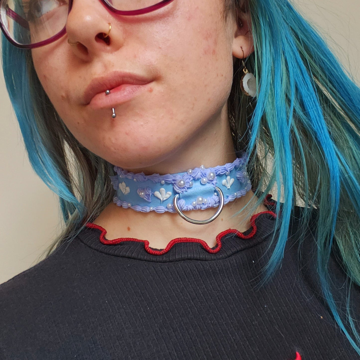 Iced collar sample blue